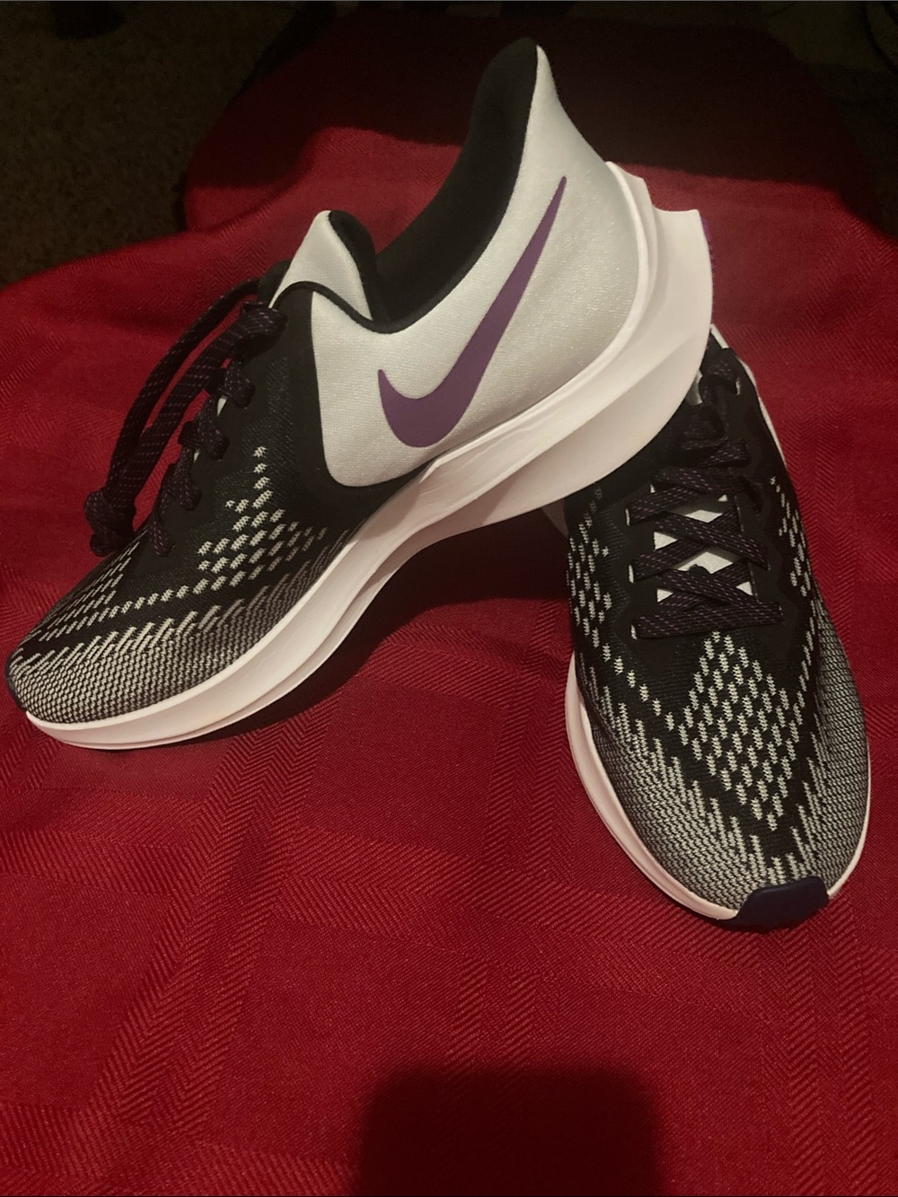 Nike Black, White & Purple Women's Air Zoom Winflo 6 Running Shoes
